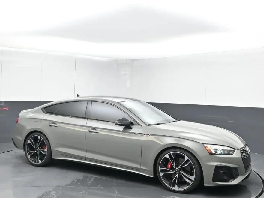 2021 Audi S5 Prestige photo 1