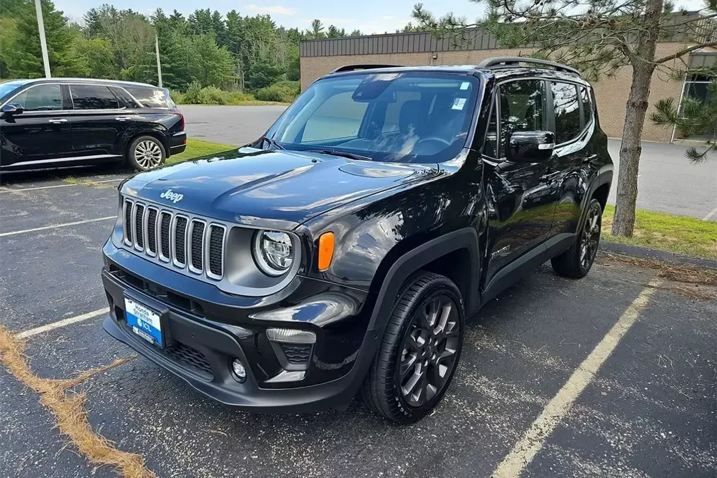 2023 Jeep Renegade Limited photo 1