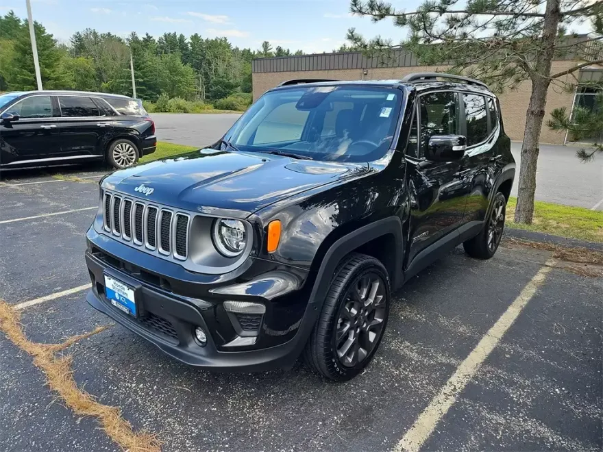 2023 Jeep Renegade Limited photo 1