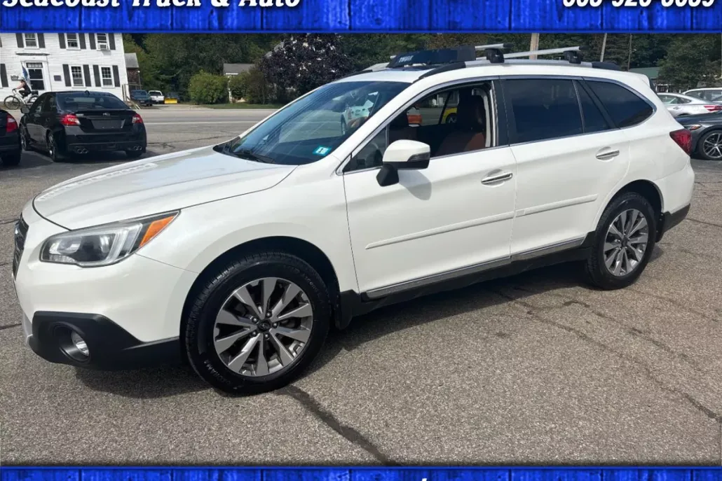 2017 Subaru Outback 2.5i Touring photo 1