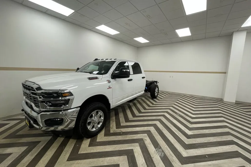 2025 Ram 3500 Tradesman photo 1