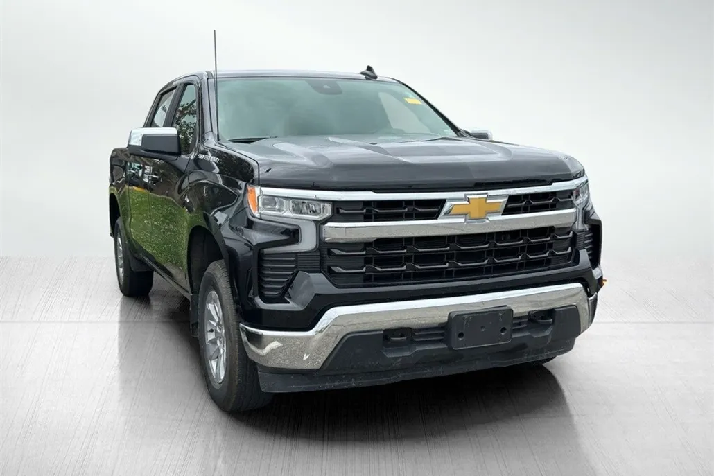 2025 Chevrolet Silverado 1500 LT photo 1