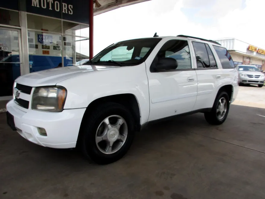 2009 Chevrolet Trailblazer LT photo 1