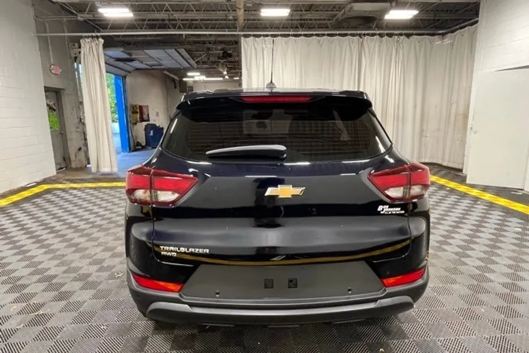 2021 Chevrolet Trailblazer LS photo 1