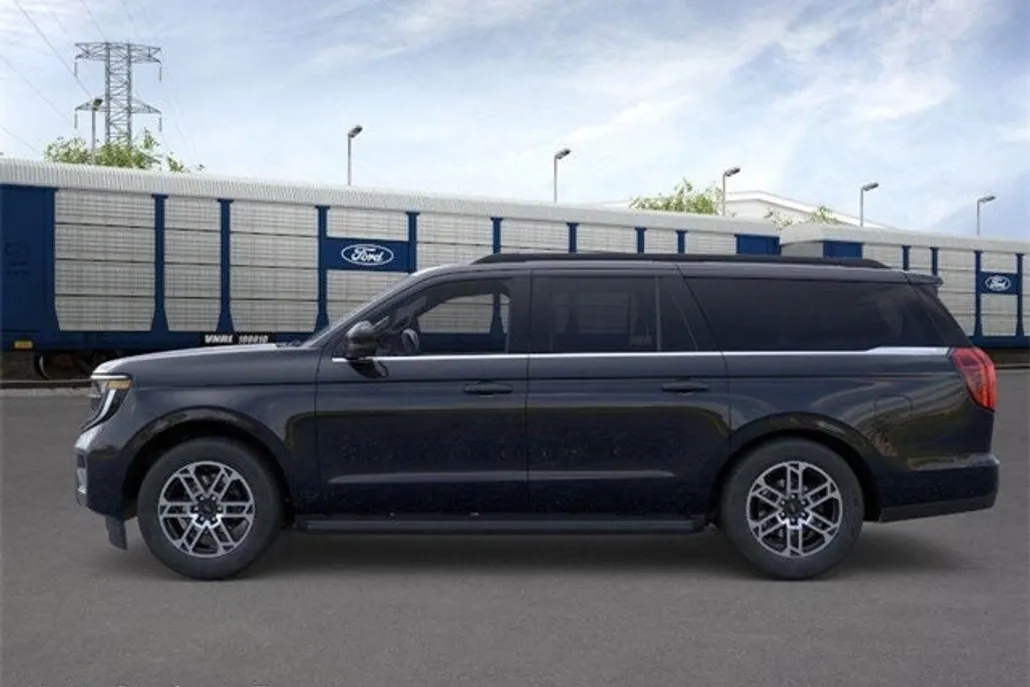 2025 Ford Expedition MAX photo 1