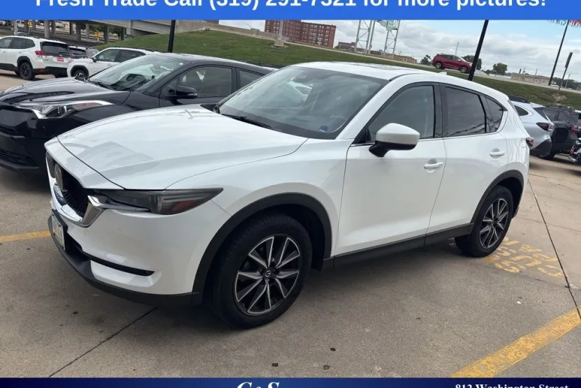 2017 Mazda CX-5 Grand Touring photo 1