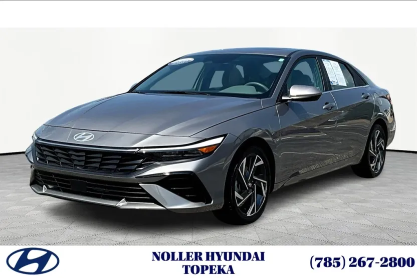 2024 Hyundai Elantra SEL Convenience photo 1