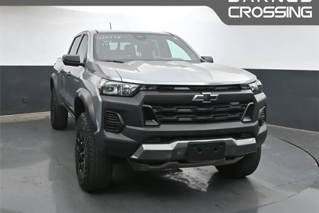 2024 Chevrolet Colorado Trail Boss photo 1