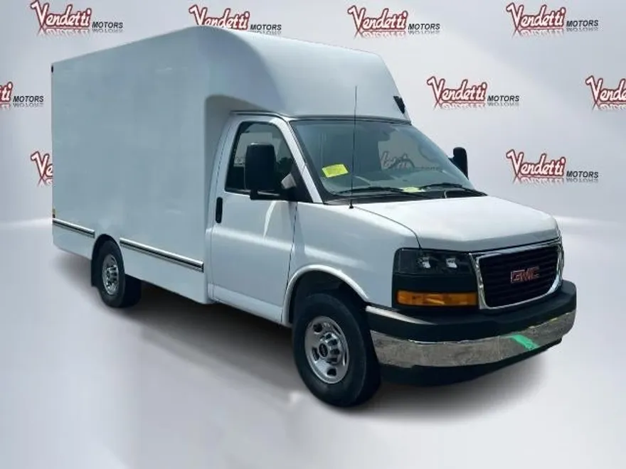 2025 Gmc Savana Cutaway 3500 Base photo 1