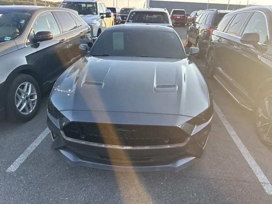 2020 Ford Mustang EcoBoost photo 1