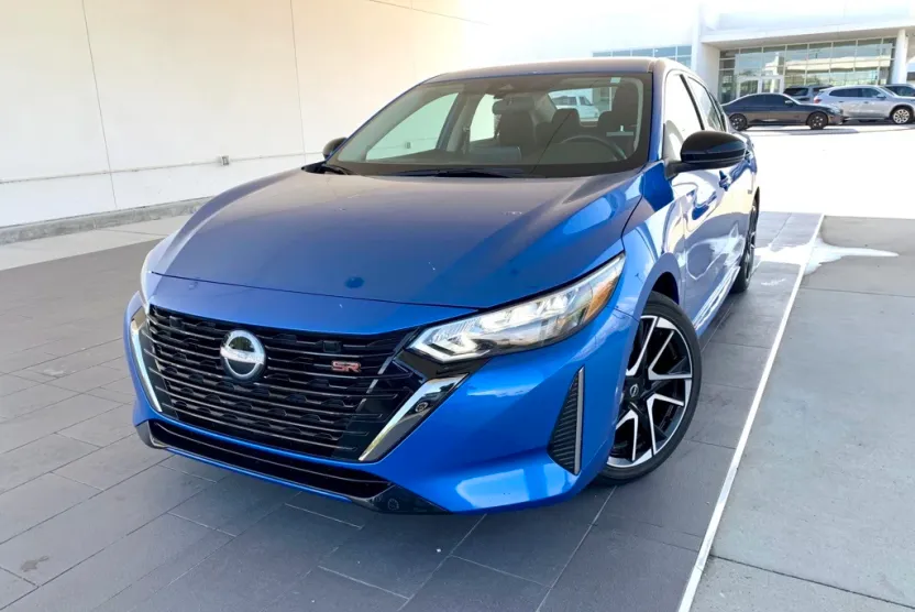2024 Nissan Sentra SR photo 1