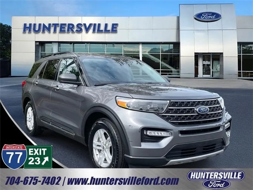 2022 Ford Explorer XLT photo 1