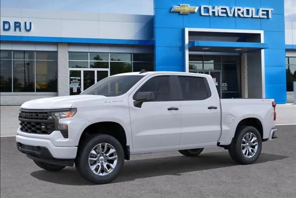 2026 Chevrolet Silverado 1500 Custom photo 1