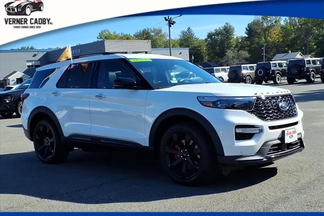 2022 Ford Explorer ST photo 1