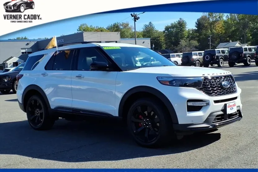 2022 Ford Explorer ST photo 1