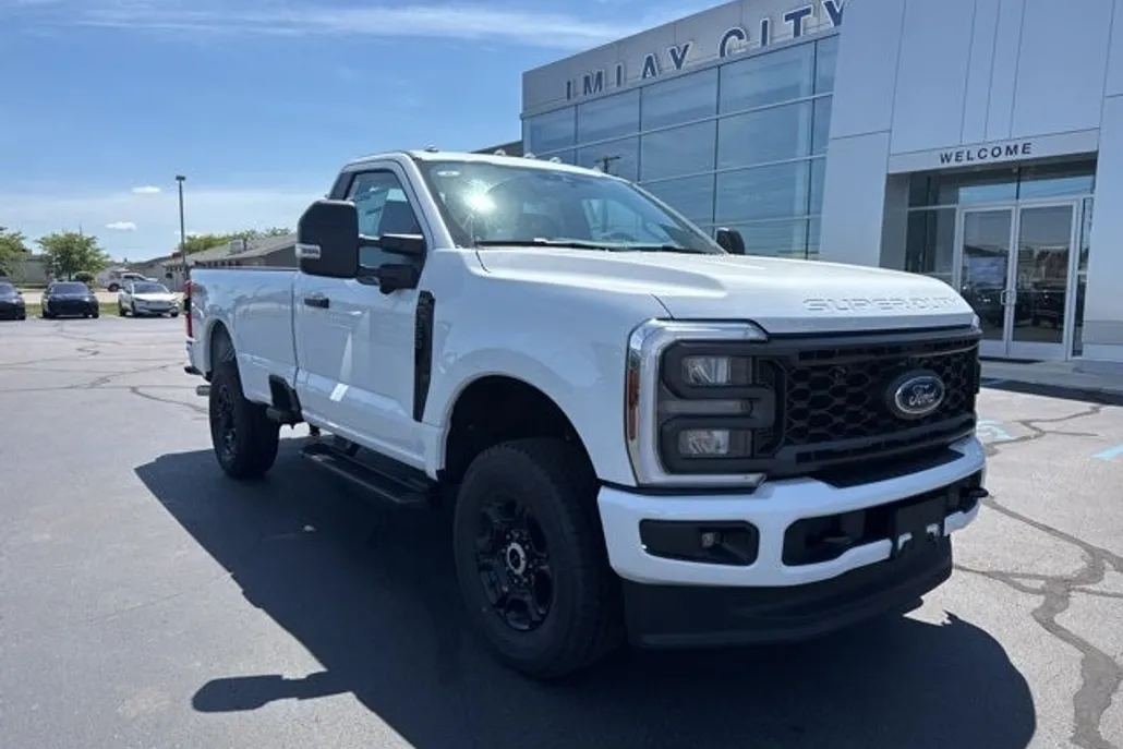 2025 Ford F-350 photo 1