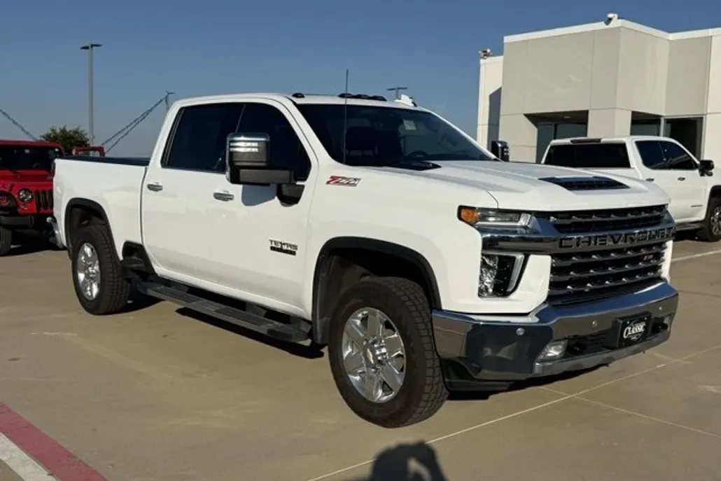 2021 Chevrolet Silverado LTZ photo 1