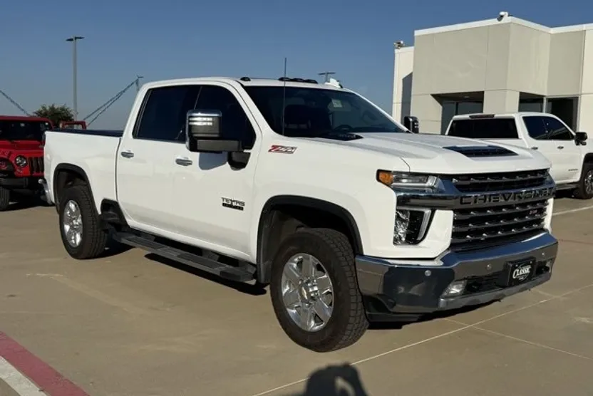 2021 Chevrolet Silverado LTZ photo 1