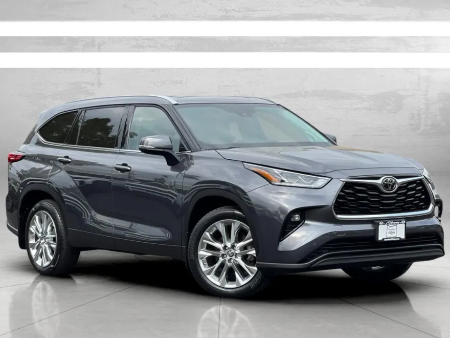 2020 Toyota Highlander Limited photo 1