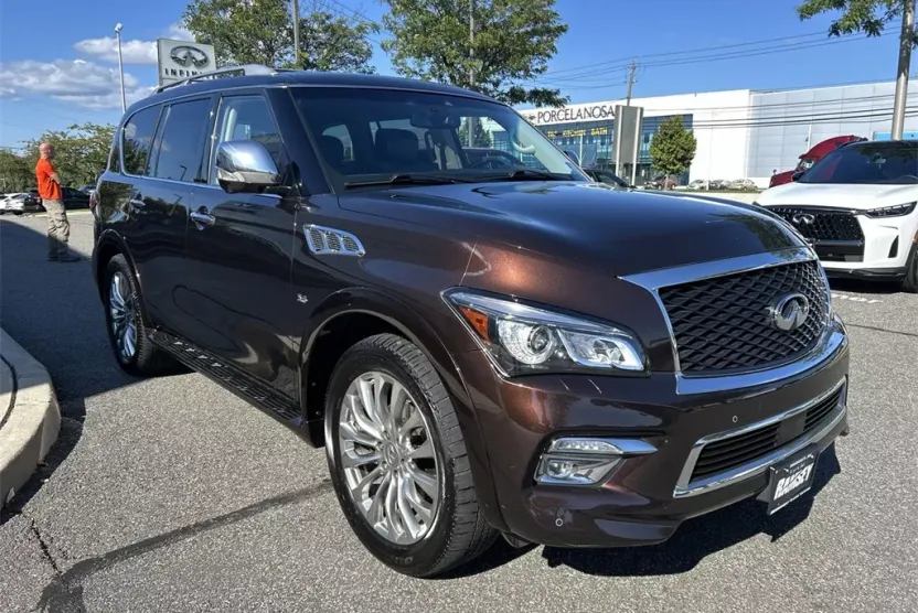 2017 Infiniti QX80 Base photo 1