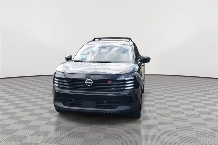 2026 Nissan Kicks SR photo 1