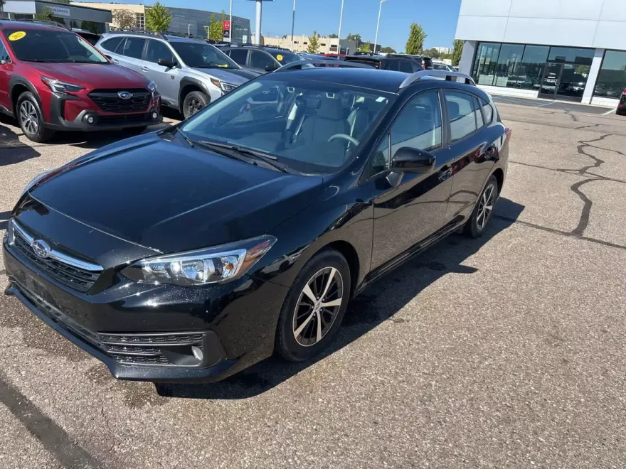 2023 Subaru Impreza Premium photo 1