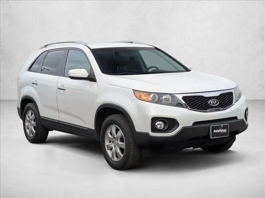 2011 Kia Sorento LX photo 1