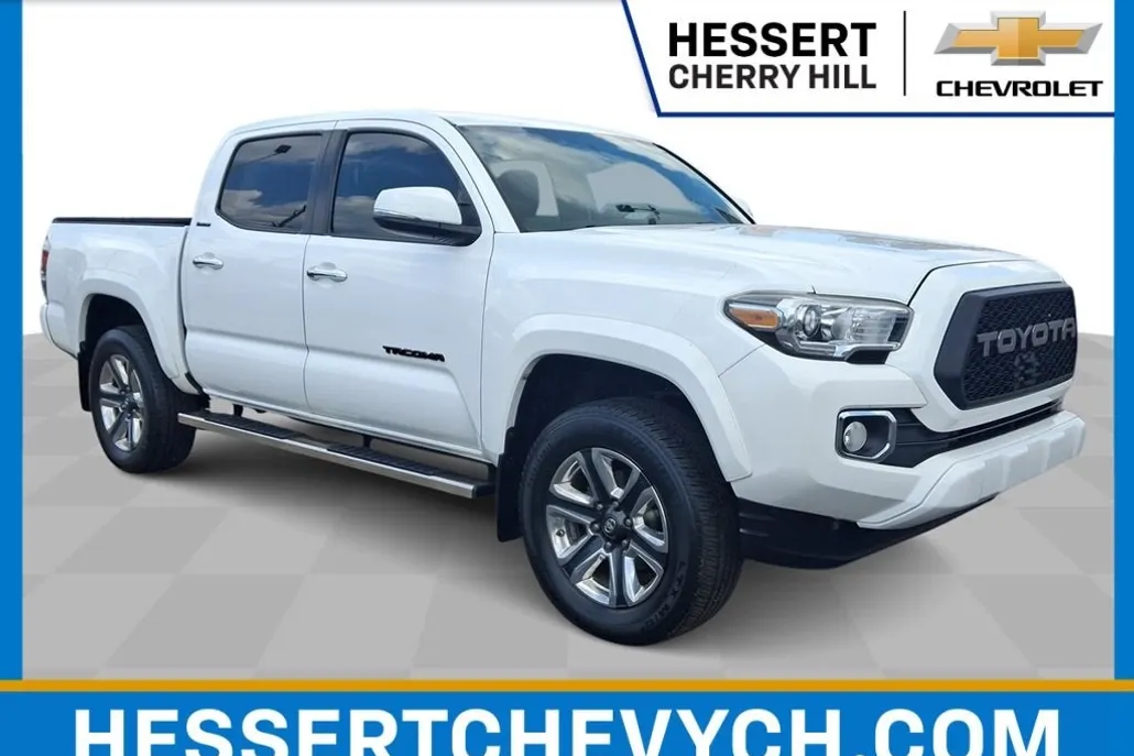2016 Toyota Tacoma Limited photo 1