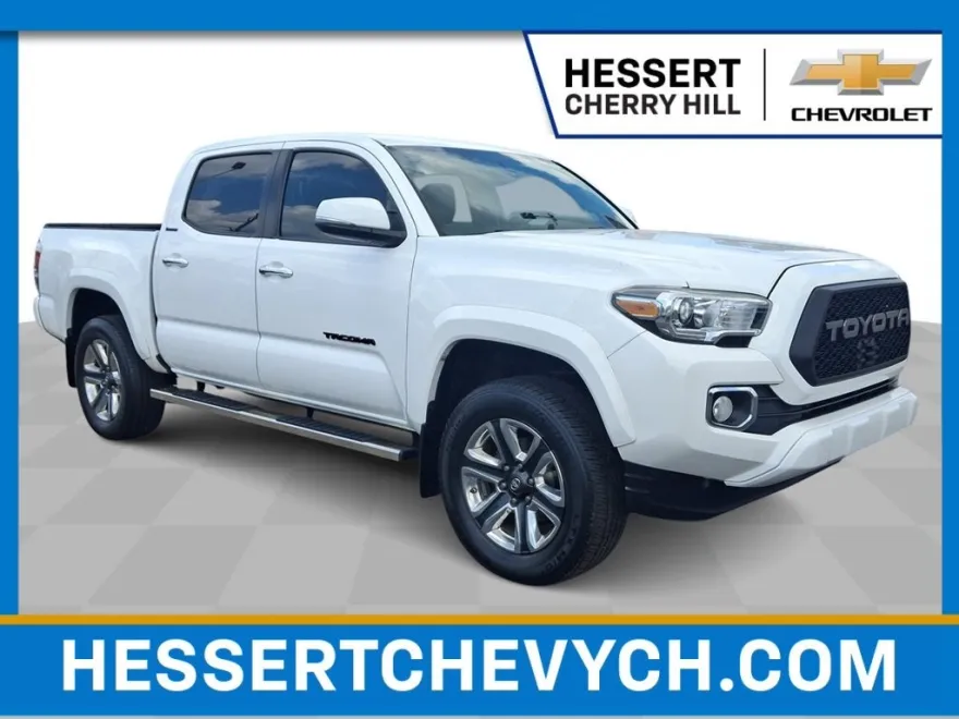 2016 Toyota Tacoma Limited photo 1
