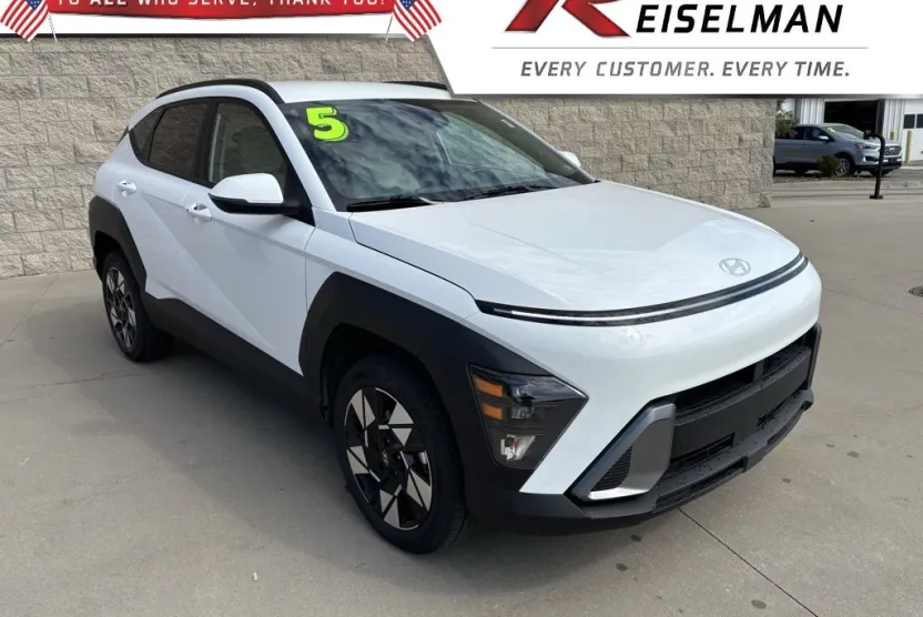 2025 Hyundai Kona SEL photo 1