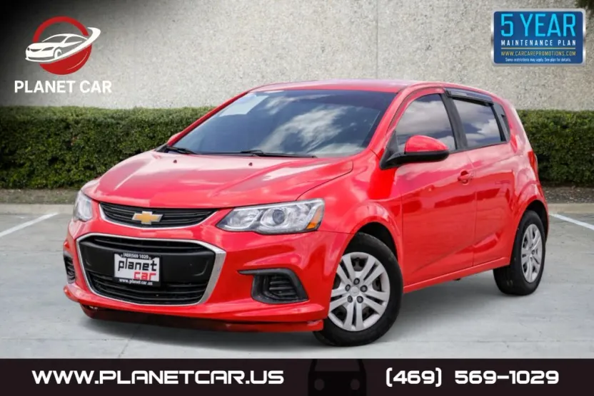 2020 Chevrolet Sonic LT photo 1