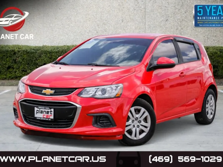 2020 Chevrolet Sonic LT photo 1
