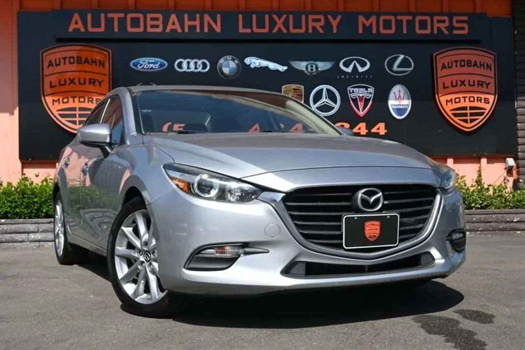 2017 Mazda Mazda3 Touring photo 1