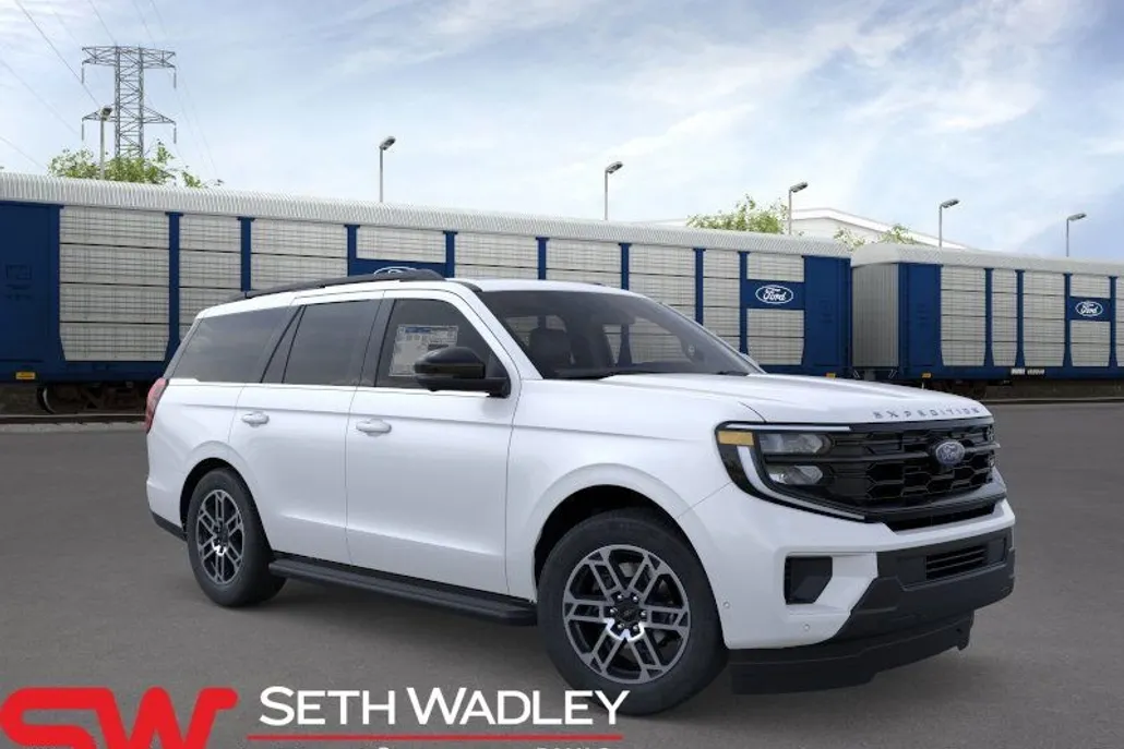 2025 Ford Expedition photo 1