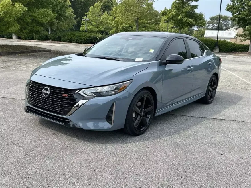 2024 Nissan Sentra SR photo 1