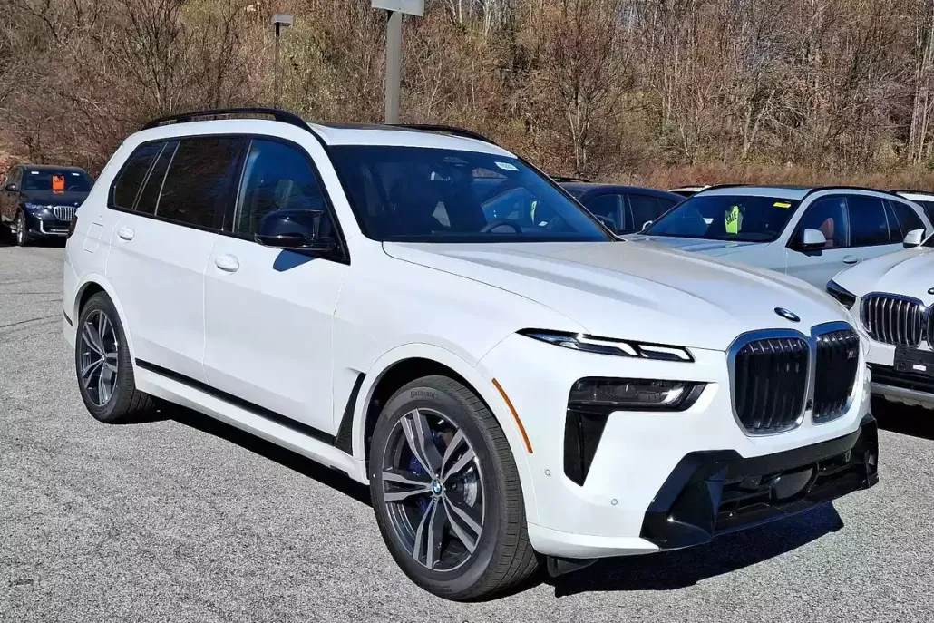 2025 Bmw X7 M60i photo 1