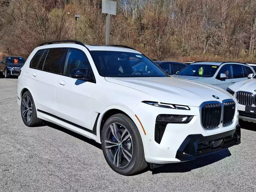 2025 Bmw X7 M60i photo 1