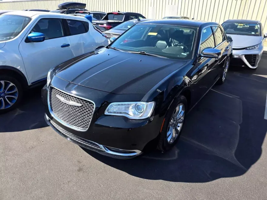 2020 Chrysler 300 Limited photo 1