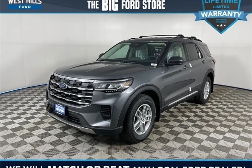 2025 Ford Explorer photo 1