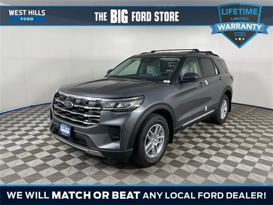 2025 Ford Explorer photo 1