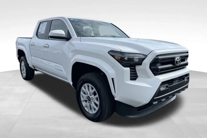 2024 Toyota Tacoma SR5 photo 1