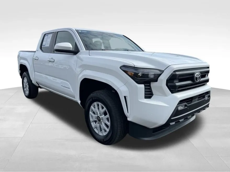 2024 Toyota Tacoma SR5 photo 1