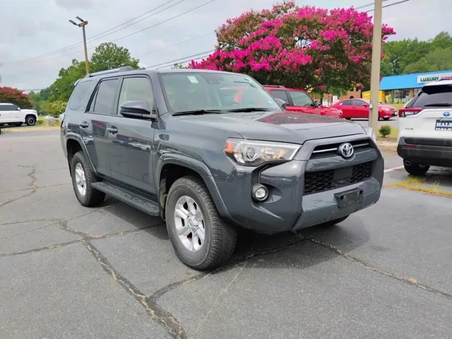 2024 Toyota 4Runner SR5 4WD photo 1