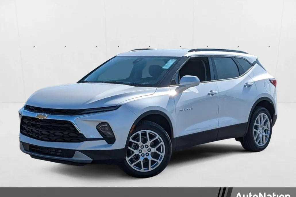 2025 Chevrolet Blazer 2LT photo 1