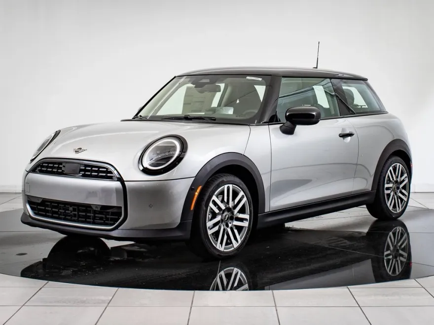 2025 Mini Cooper Signature photo 1