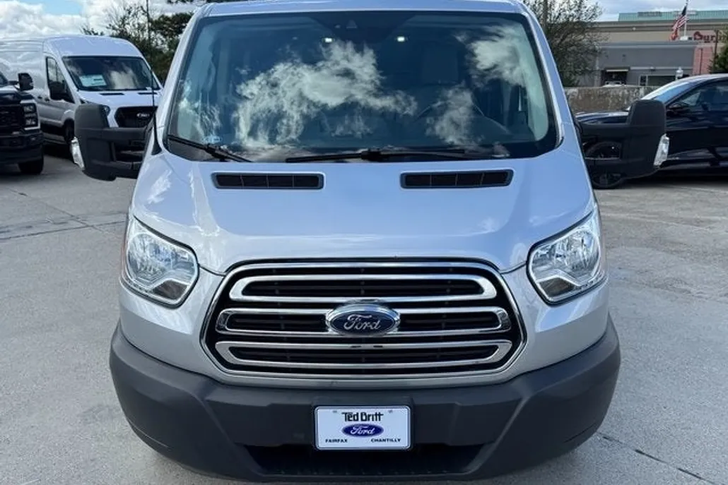 2017 Ford Transit photo 1