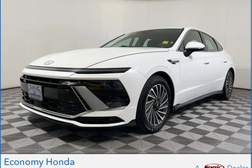 2024 Hyundai Sonata Hybrid SEL photo 1