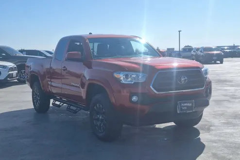2023 Toyota Tacoma SR5 V6 photo 3