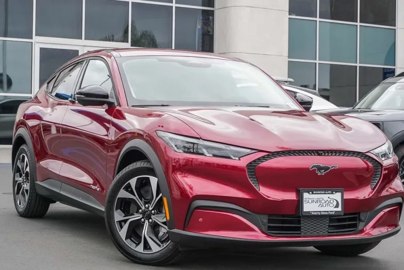 2025 Ford Mustang Mach-E Select photo 1