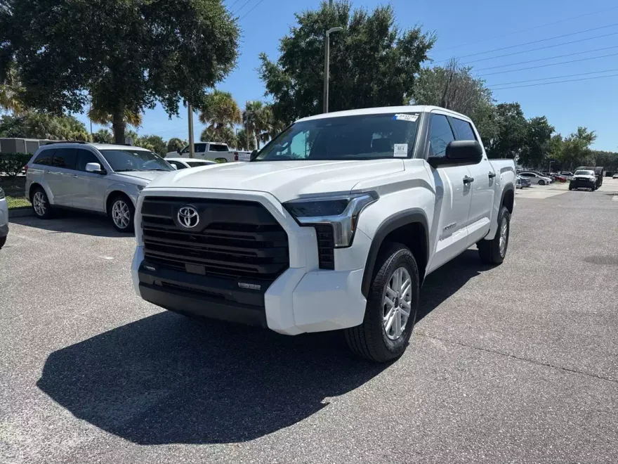 2025 Toyota Tundra SR5 photo 1